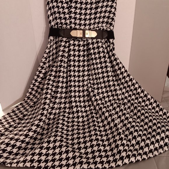 Xtaren Blk/White Strapless Dress w/matching purse - Picture 1 of 16